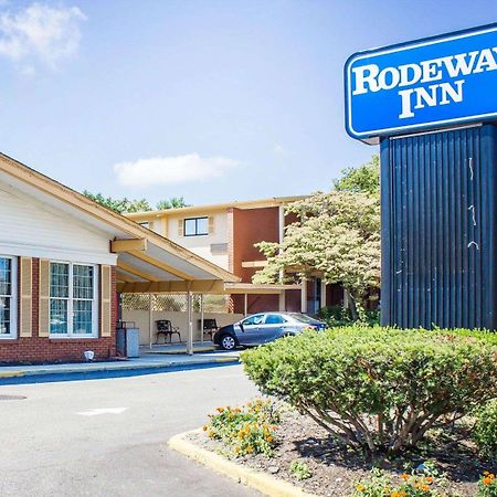 Rodeway Inn Huntington Station - Melville Eksteriør bilde